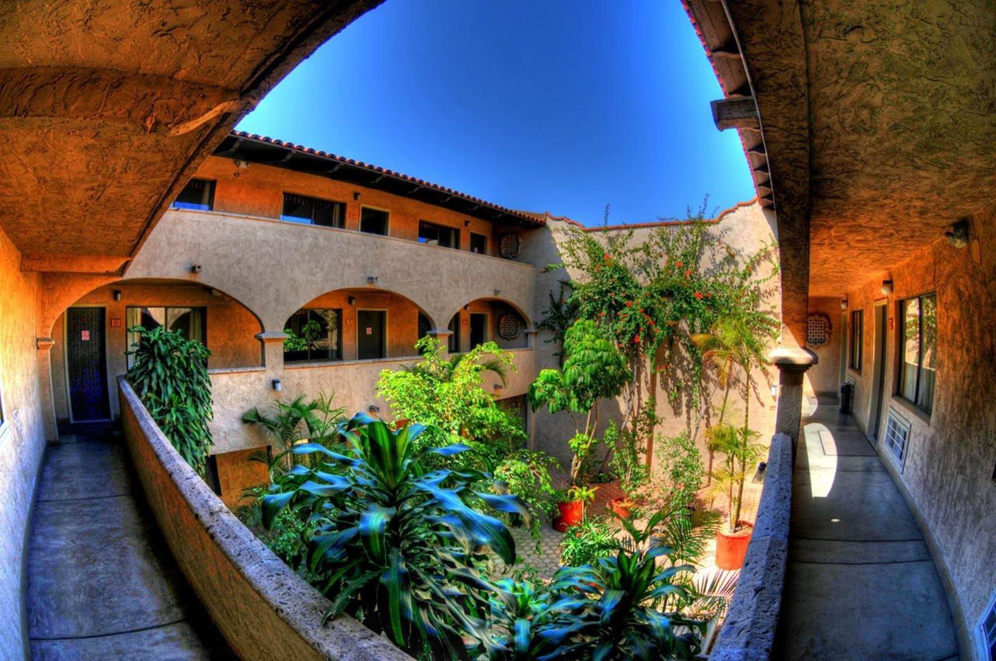 La Villa De Zaragoza Tijuana Exterior photo